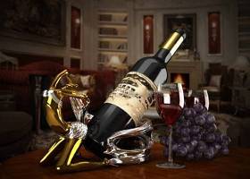 现代人物造型酒架红酒3D模型下载 现代人物造型酒架红酒3D模型下载