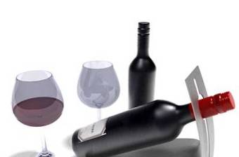透明酒瓶酒杯组合3D模型下载 透明酒瓶酒杯组合3D模型下载